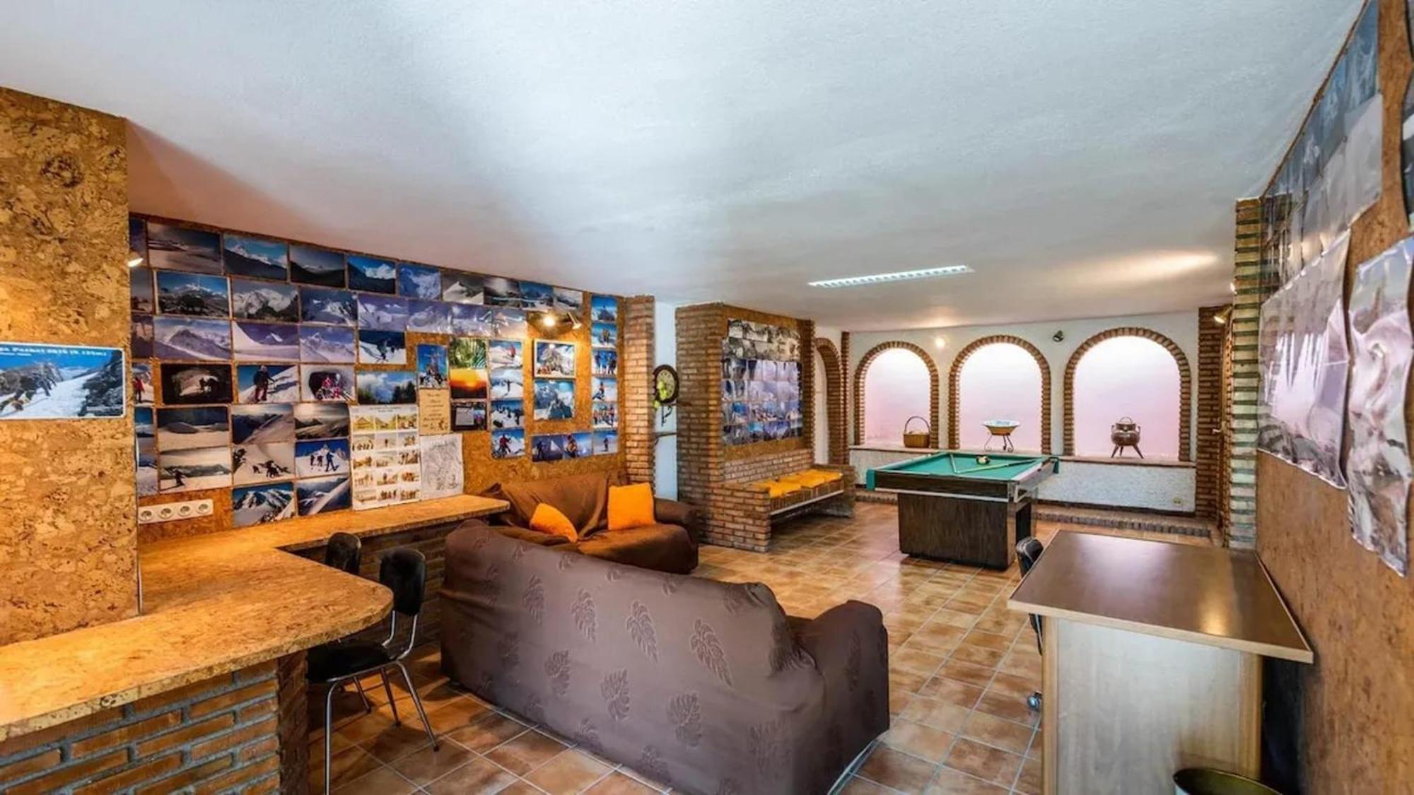 Spacious Villa With Private Pool In Моначиль Экстерьер фото
