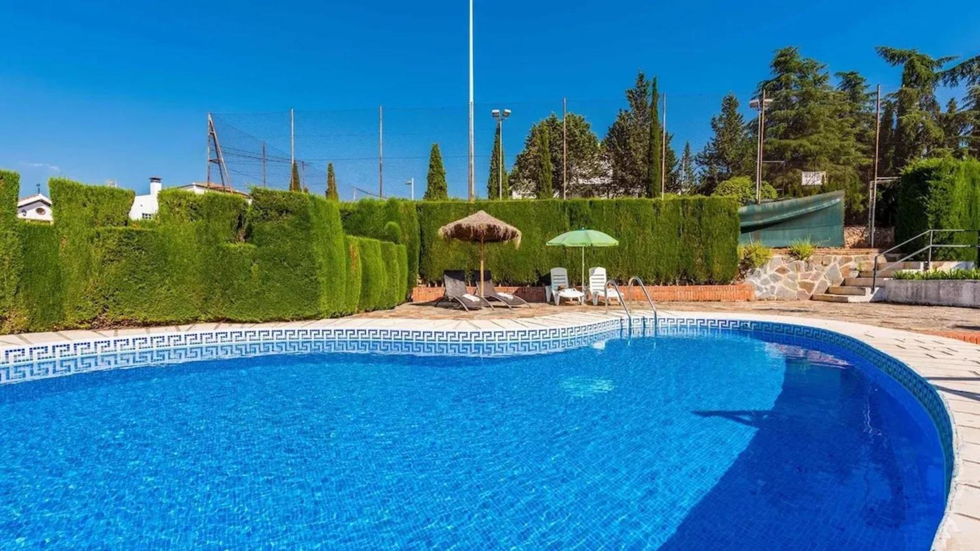 Spacious Villa With Private Pool In Моначиль Экстерьер фото