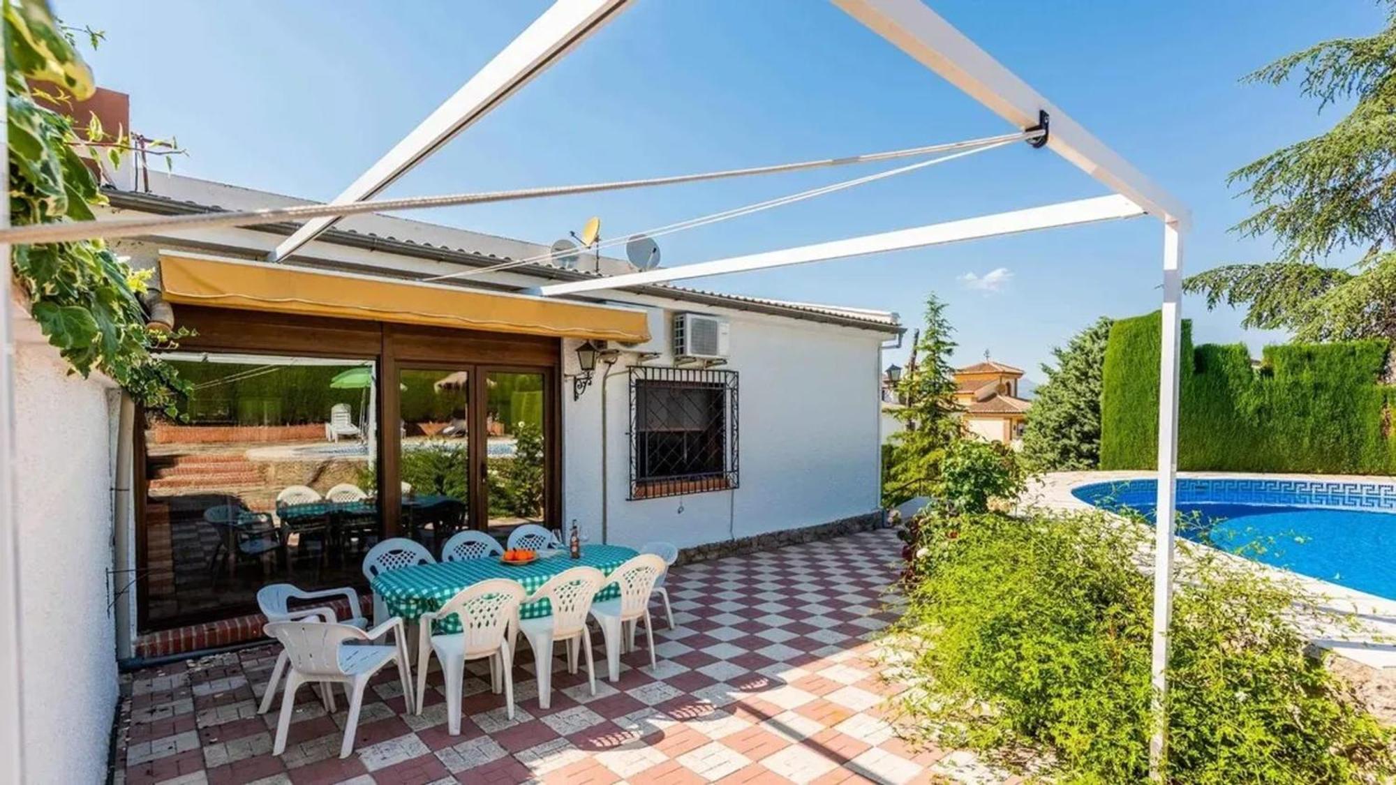 Spacious Villa With Private Pool In Моначиль Экстерьер фото