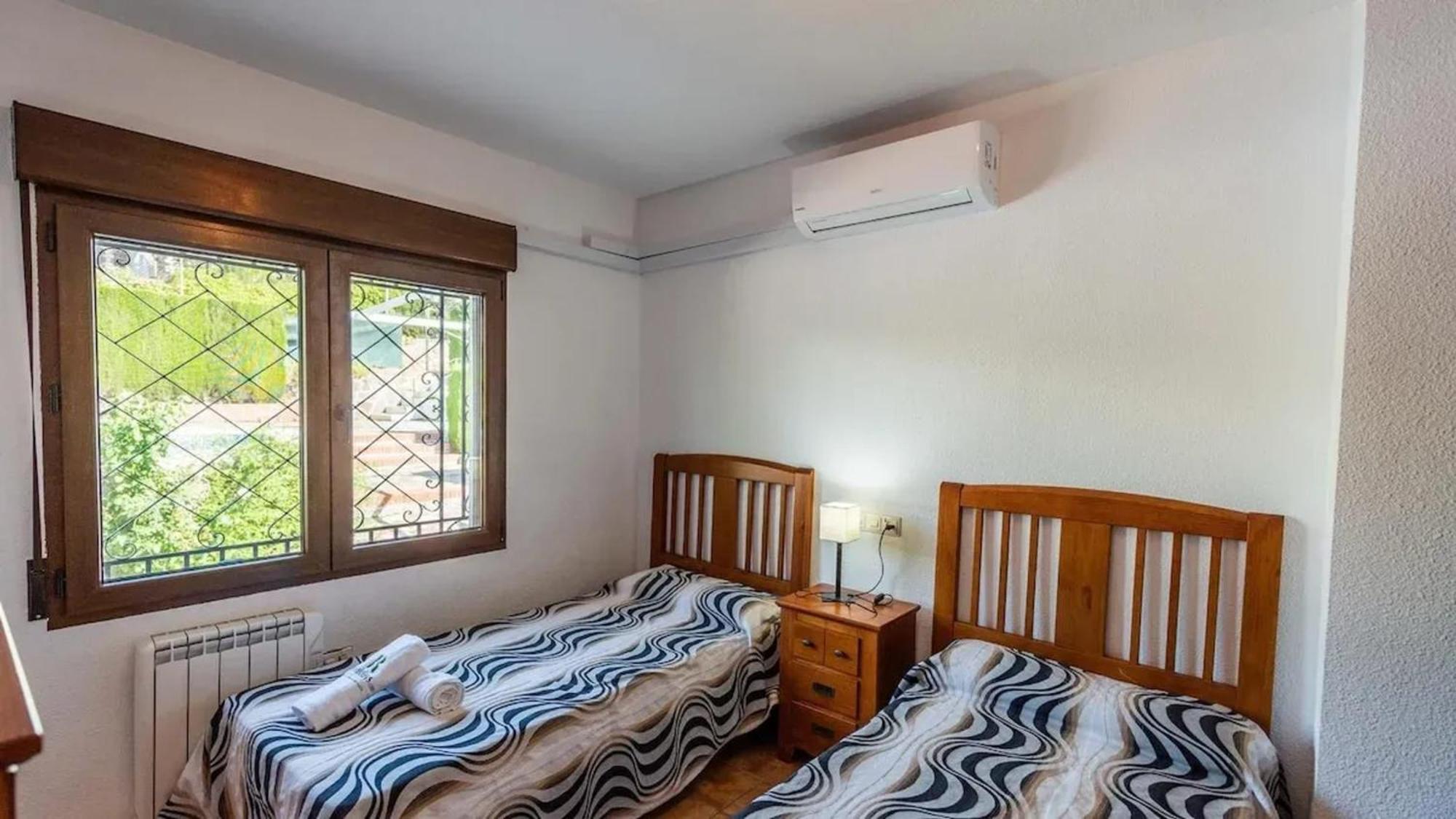Spacious Villa With Private Pool In Моначиль Экстерьер фото