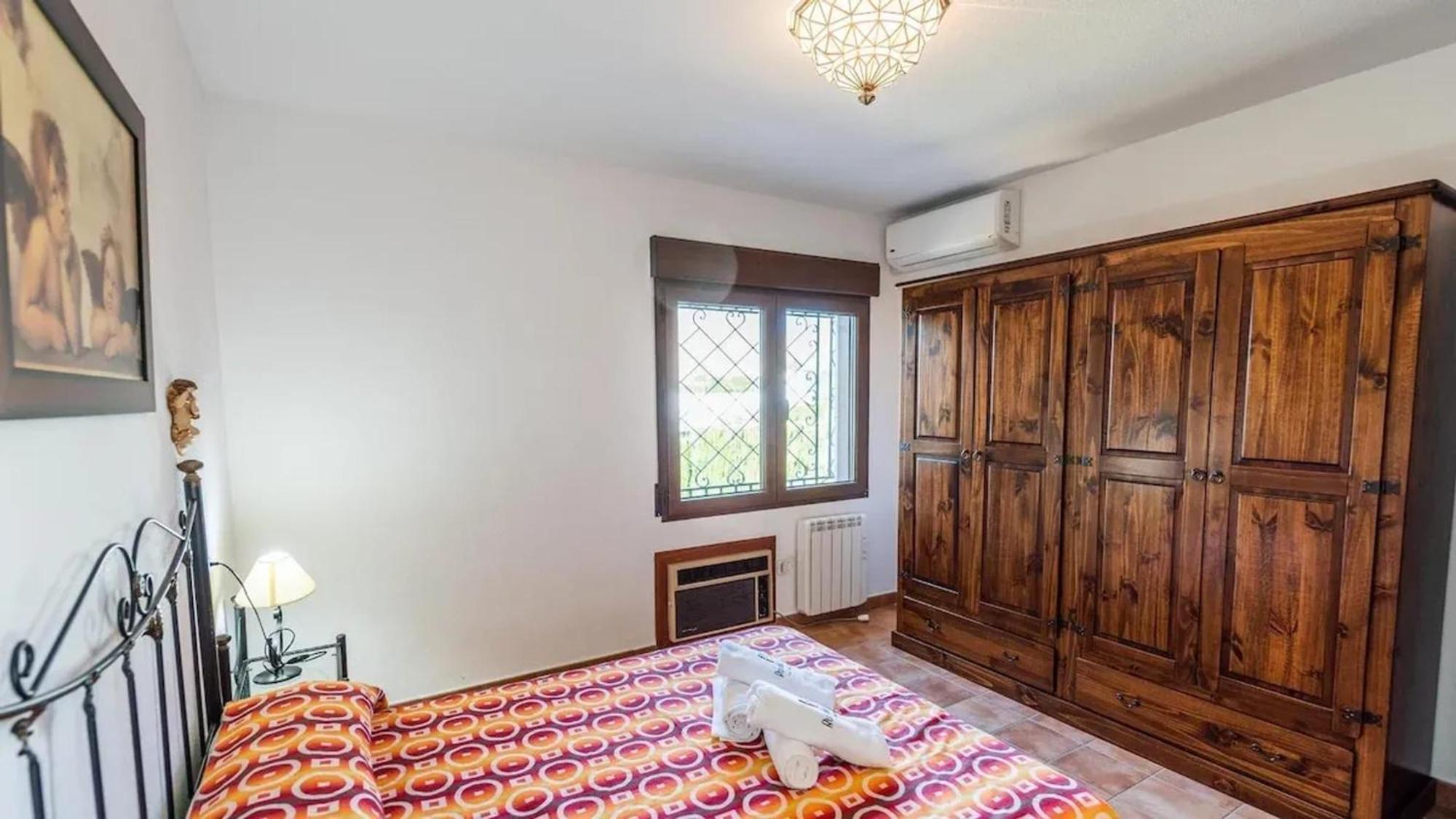 Spacious Villa With Private Pool In Моначиль Экстерьер фото